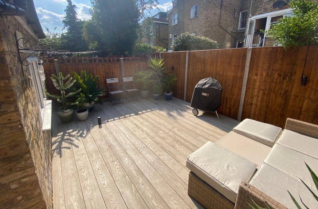 Composite Decking Surbiton KT6/KT5